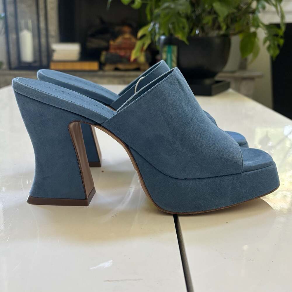 Vero Cuoio Robero Festa Blue Suede Platform Mule Heels Size 38 (US 7.5)